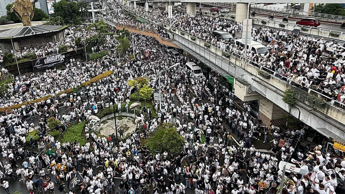 Tens of Thousands Protest Widespread Corruption in Philippines, Sparked by Flood Project Scandal