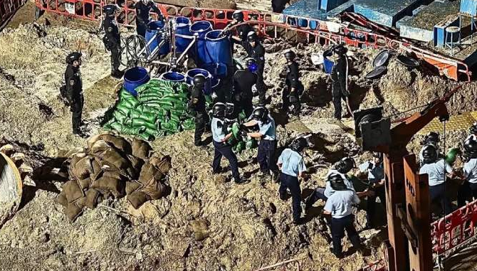 A WWII “Sleeper” Wakes: 1,000-Pound Bomb Found in Hong Kong, Forcing 6,000-Person Evacuation