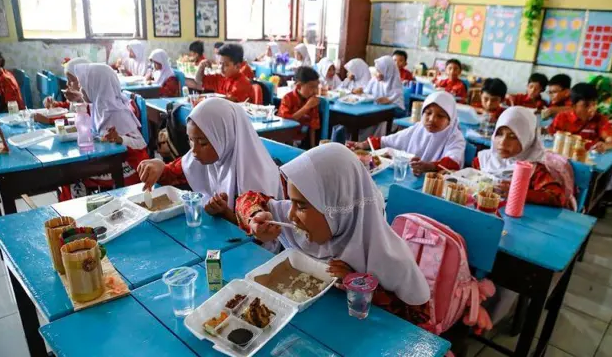 Hundreds Hospitalized in Java Food Poisoning Linked to Indonesia Meal Program
