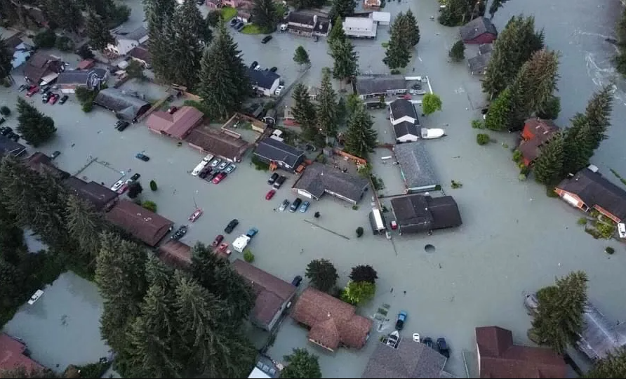 Juneau on Alert: Record Glacial Outburst Flood Prompts Evacuations