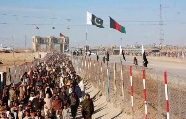 Pakistan–Afghanistan Tensions Escalate After Alleged Airstrikes and Militant Attacks