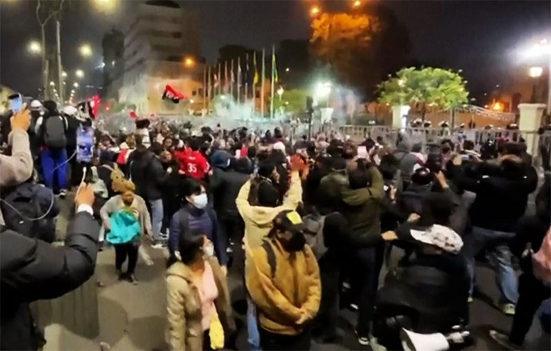Youth-Led Protests in Peru Enter Second Weekend With Violence, Injuries, and Expanding Demands