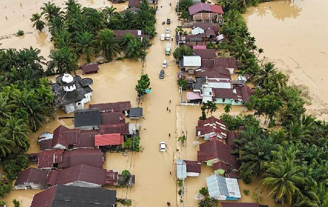 Flood in Sumatera , Indonesia