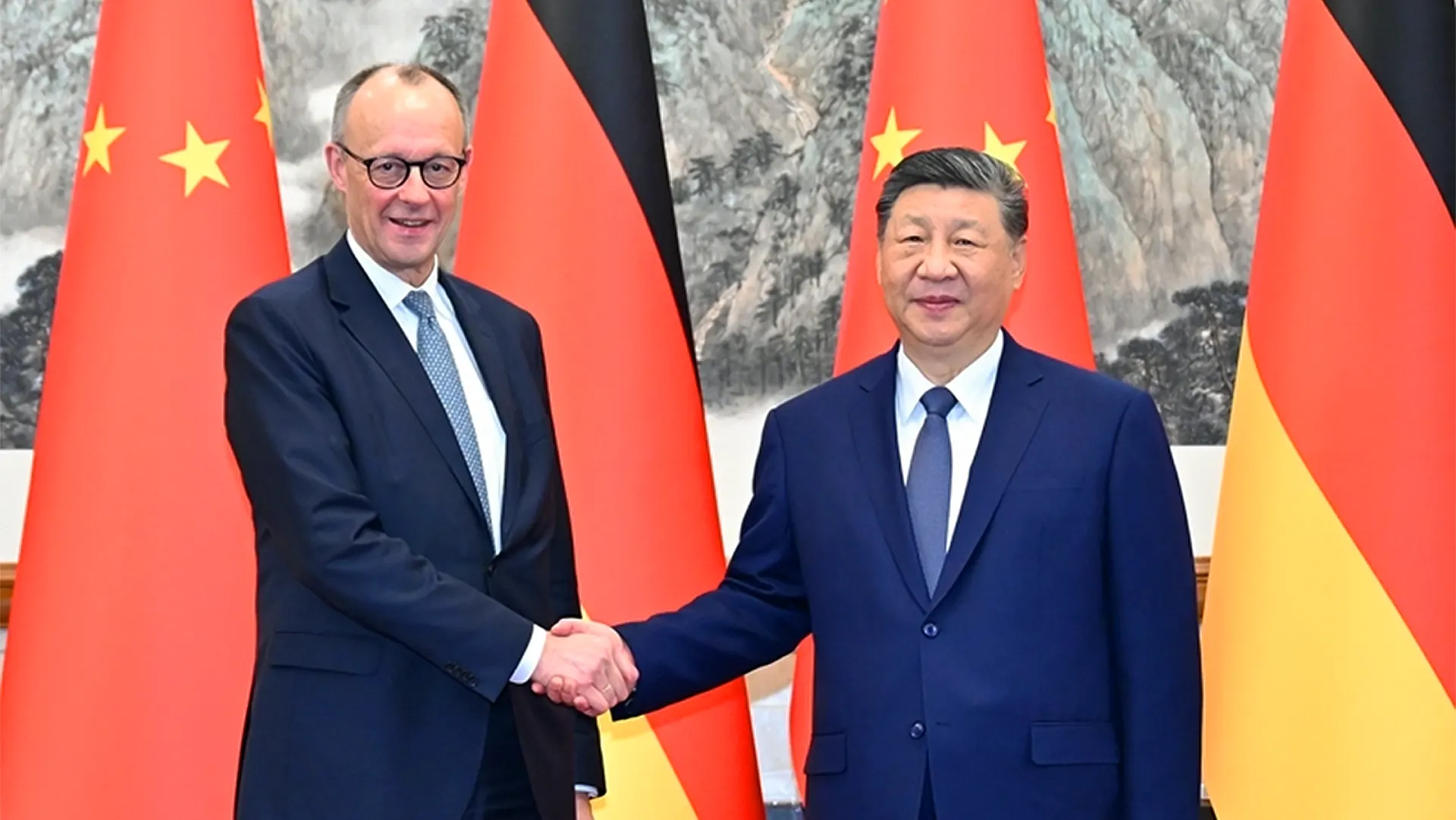 Friedrich Merz’s China Trip Tests Germany’s ‘Third Way’ Between Washington and Beijing