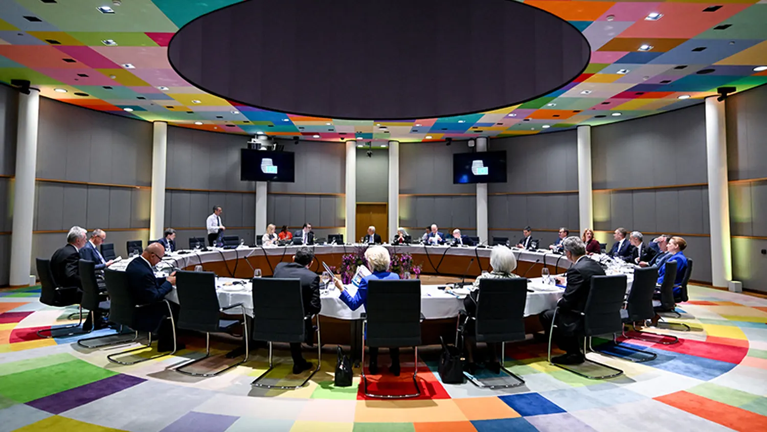 European Council leaders at a roundtable summit in Brussels on March 20, 2026, discussing the 90 billion euro Ukraine loan package