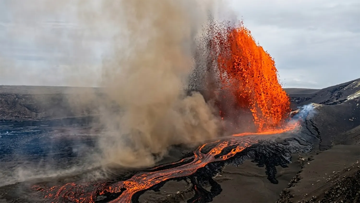 Hawaiʻi Under Siege: When Volcanoes Erupt and Floodwaters Rise