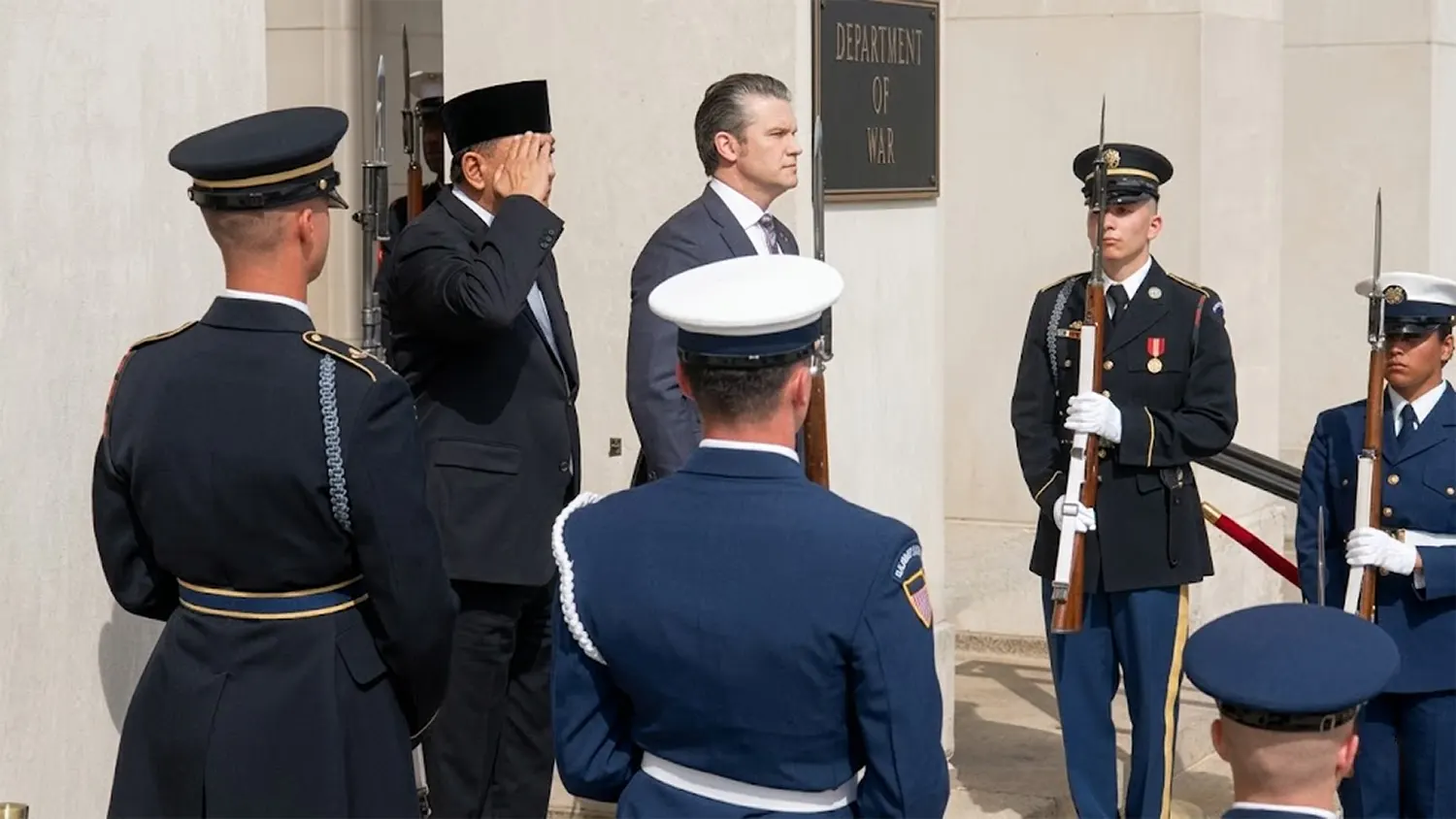 U.S. Secretary of War Pete Hegseth and Indonesian Defense Minister Sjafrie Sjamsoeddin at the Pentagon for the MDCP signing ceremony, April 2026