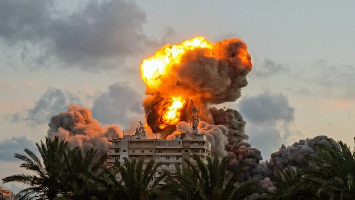 Israel strikes Beirut’s southern suburbs and Tyre as Pentagon Talks Begin