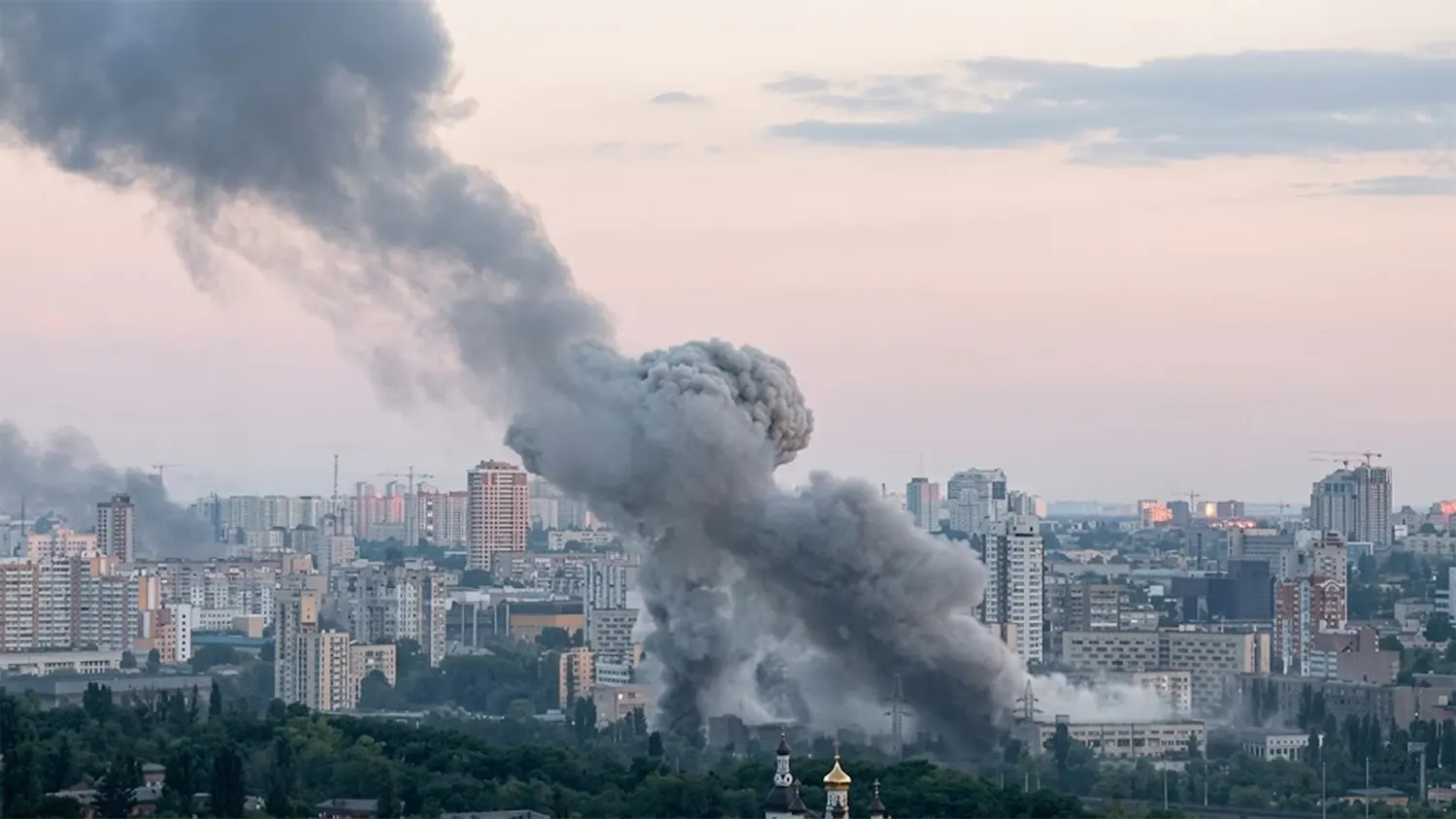 Russia Launches Hypersonic Oreshnik Missile in Major Retaliatory Strike on Kyiv