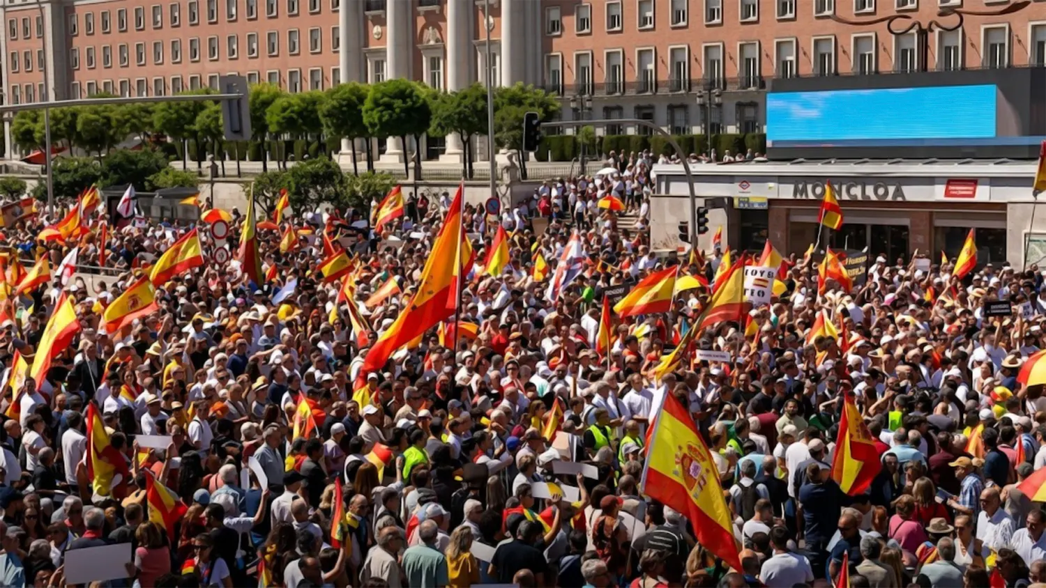 When One Weekend Shakes a Capital: Inside Madrid’s Back to Back Protests