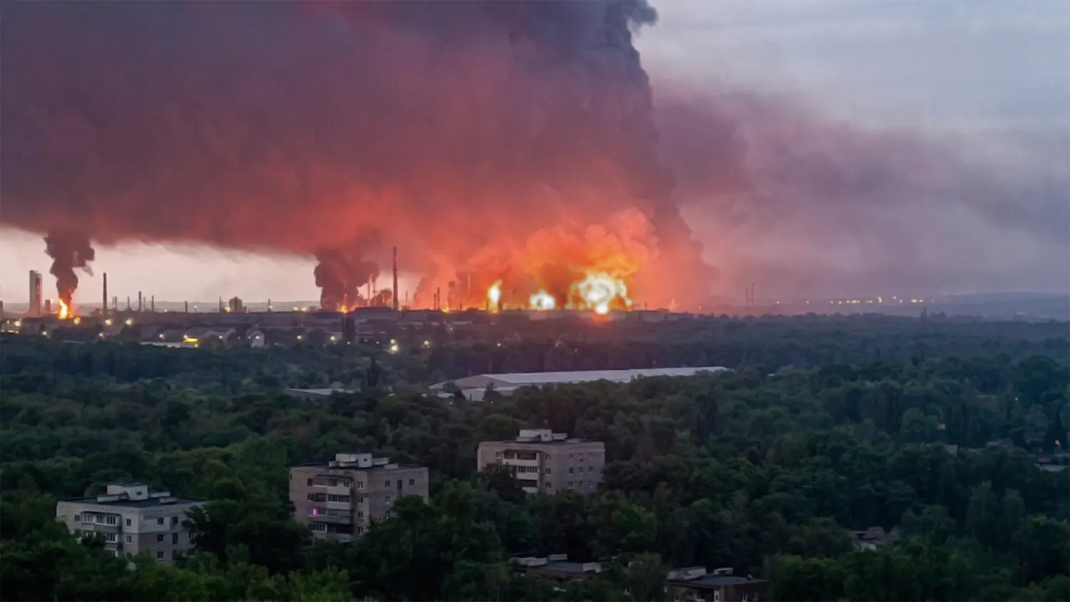 Ukraine Hits Russia’s Ryazan Oil Refinery, Triggering “Oil Rain” Over the City