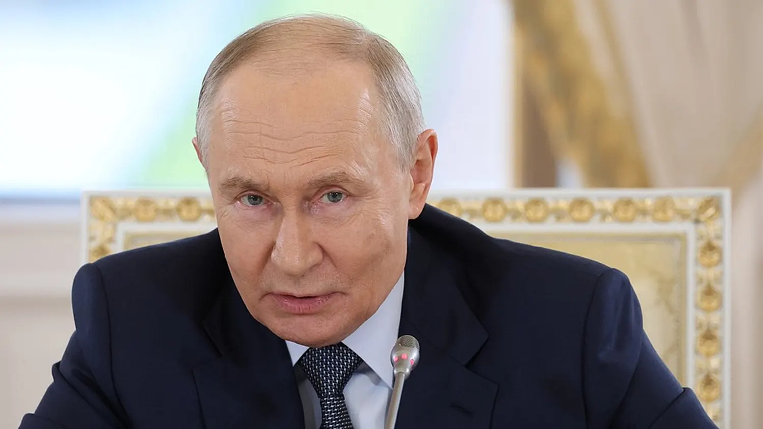 Putin Shuts the Door And Zelenskyy Uses It Against Him