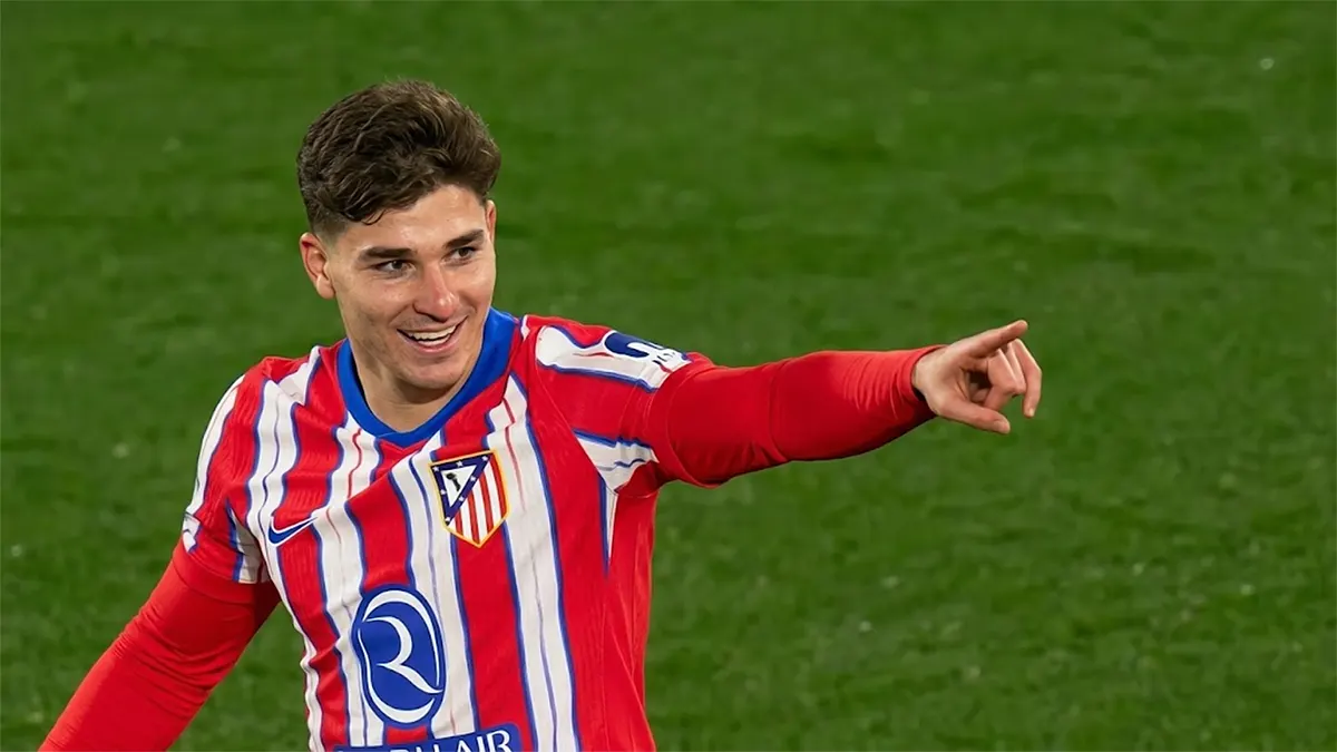 Manchester United Seal Baleba Deal as Arsenal Face Álvarez Transfer Standoff