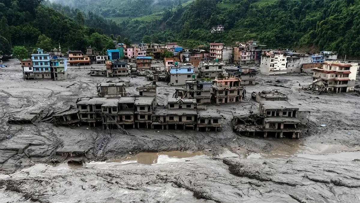 Nepal-Tibet Flood Death Toll Tops 1,000 as Rescuers Search Hydropower Tunnels